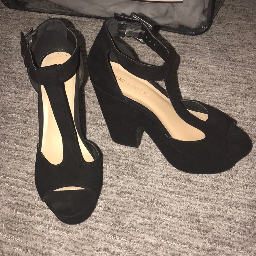 Open toe thick chunky high heels size 10 in womens